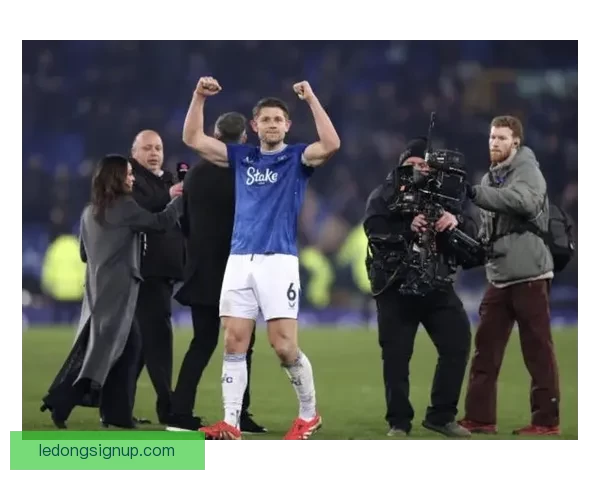 詹姆斯·塔尔科夫斯基带领埃弗顿创造历史深受球迷爱戴